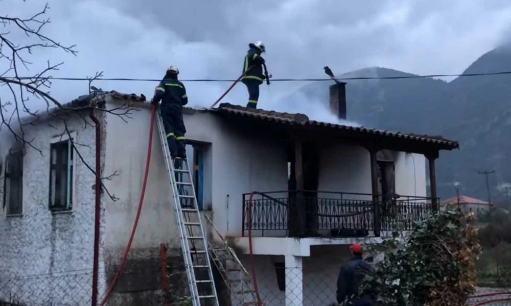 Σπάρτη: Θρίλερ μυστηρίου πίσω από τη φωτιά που έκανε στάχτη το σπίτι
